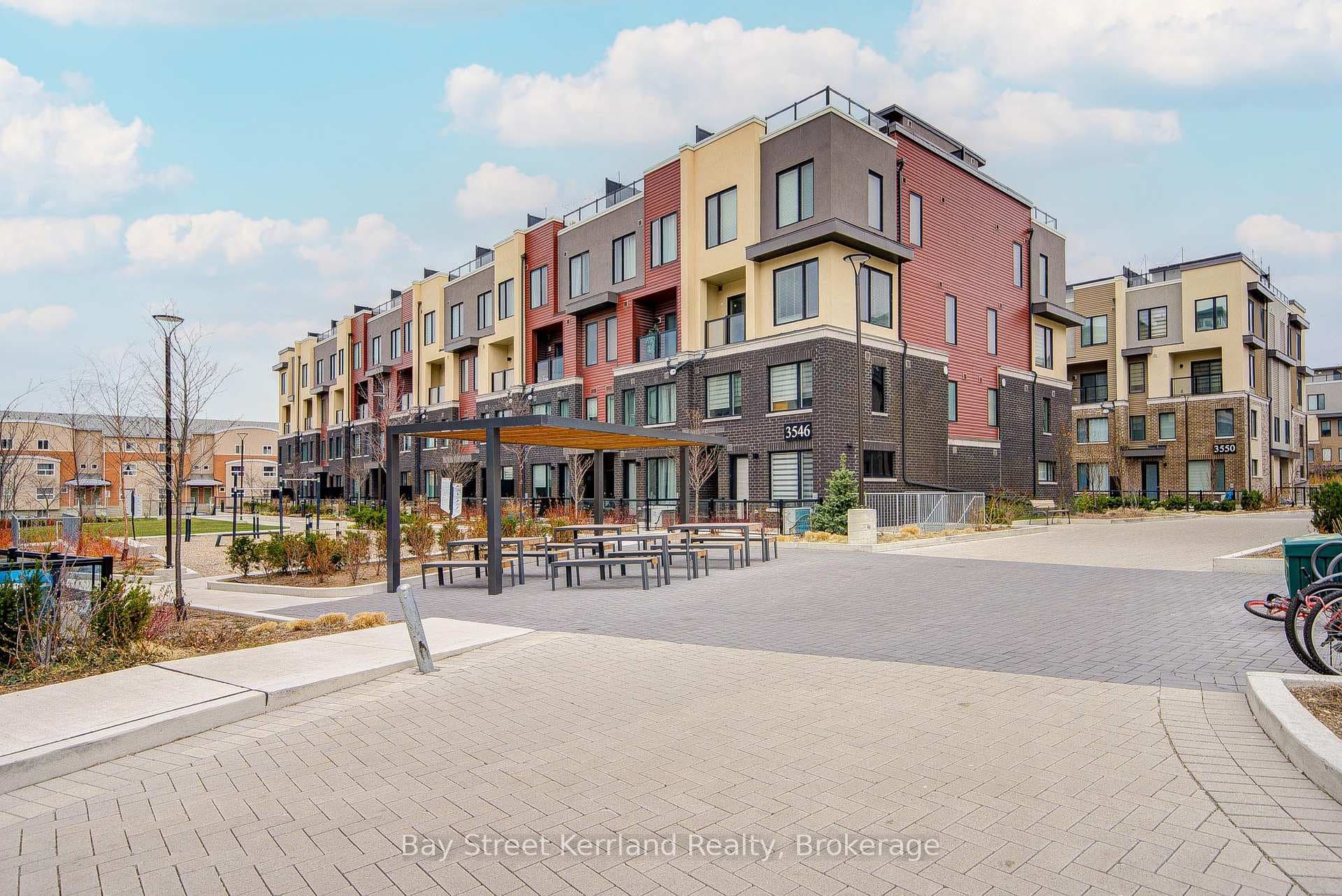 3546 Colonial Drive Unit 19, Mississauga