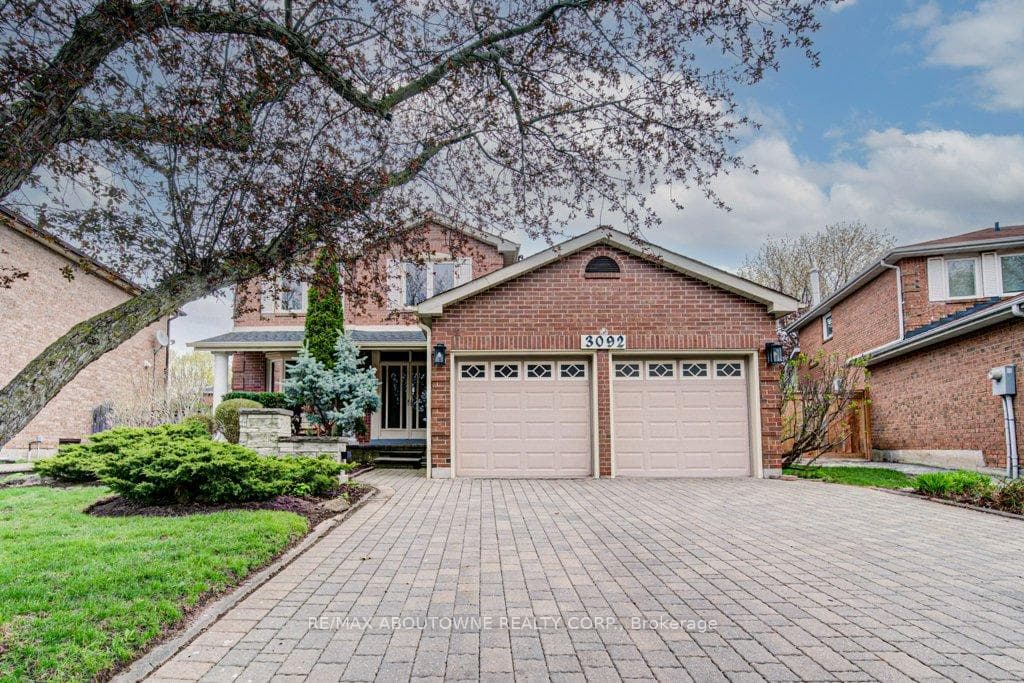 3092 Hickling Court, Mississauga, ON L5N 4X8 - Photo 1