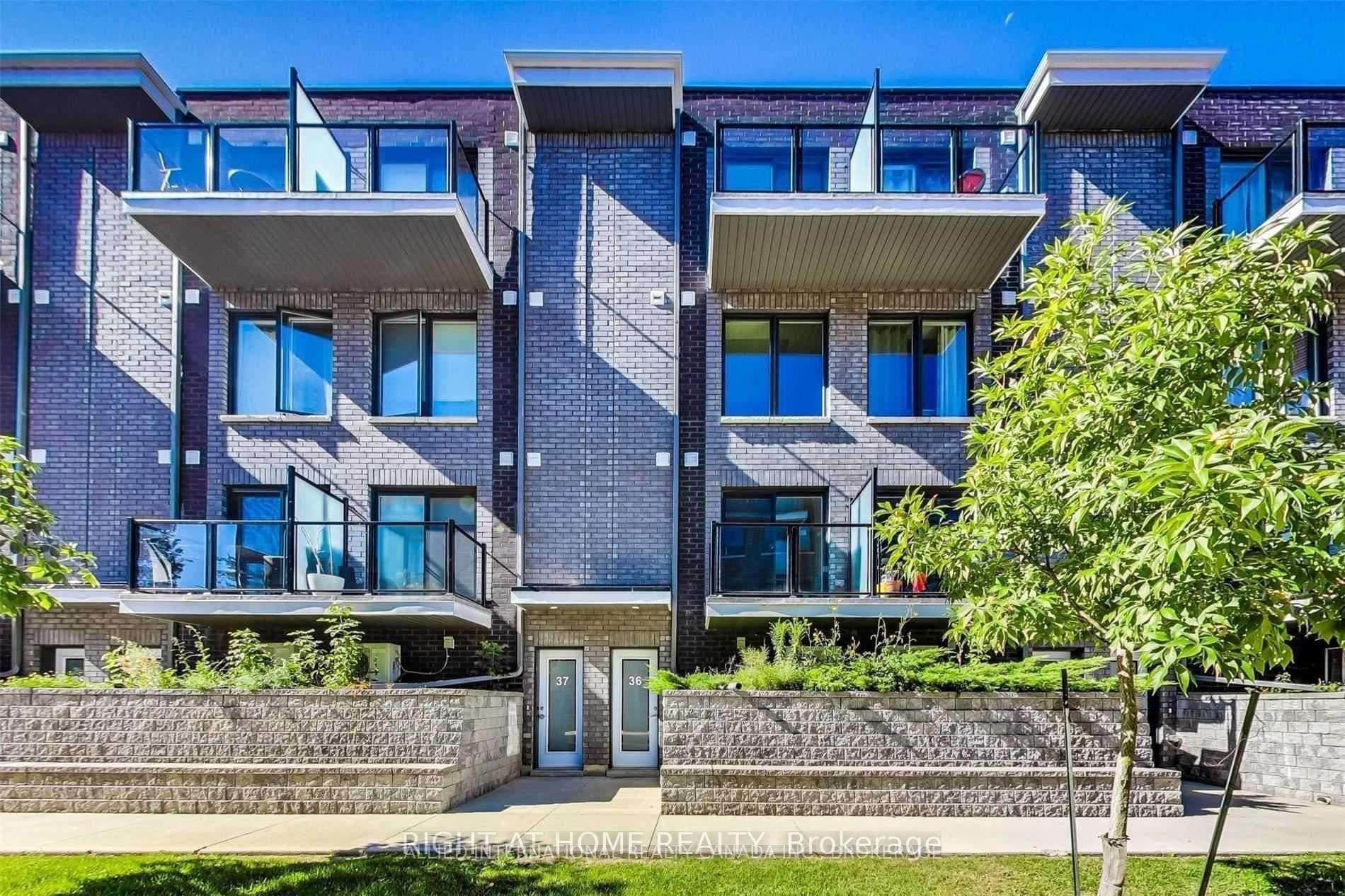2059 Weston Road Unit 38, York / Weston, ON M9N 1X7 - Photo 1