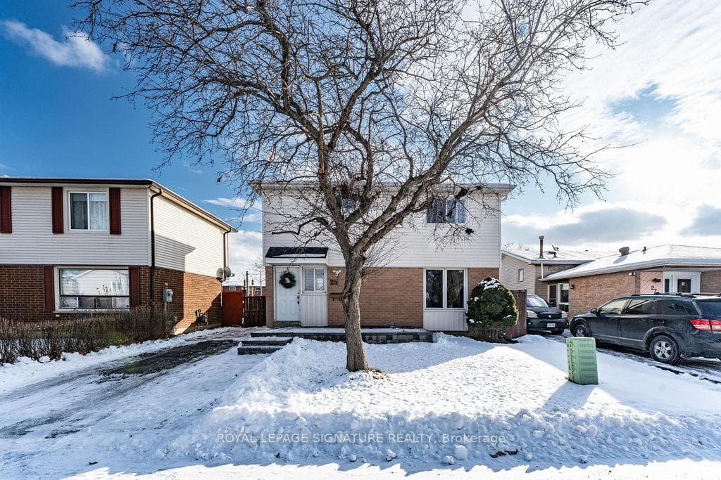25 Hun Crescent, Etobicoke (West Mall / Rexdale), ON M9V 4G3 - Photo 1