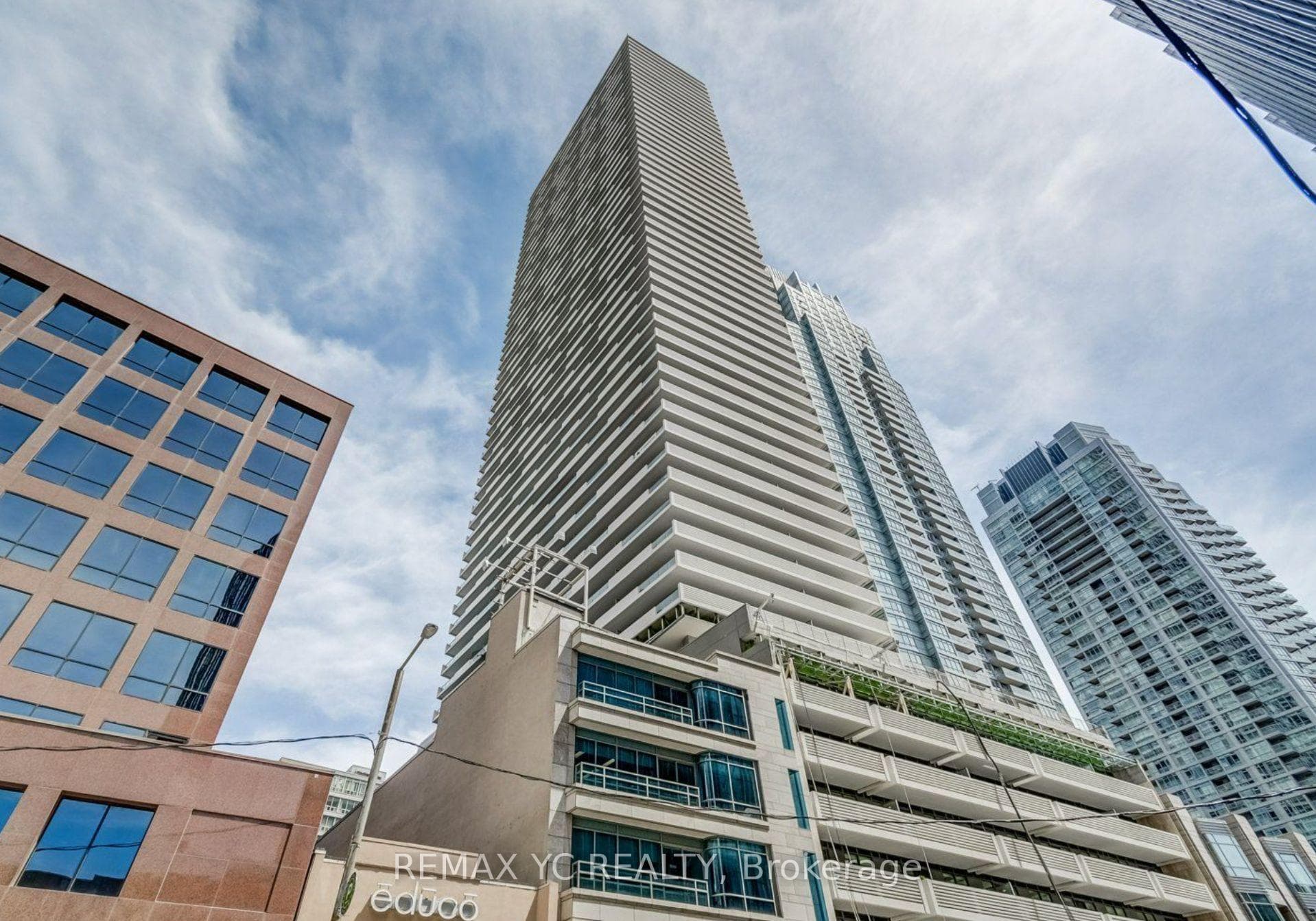 2221 Yonge Street Unit 513, Leaside / Davisville, ON M4S 0B8 - Photo 1