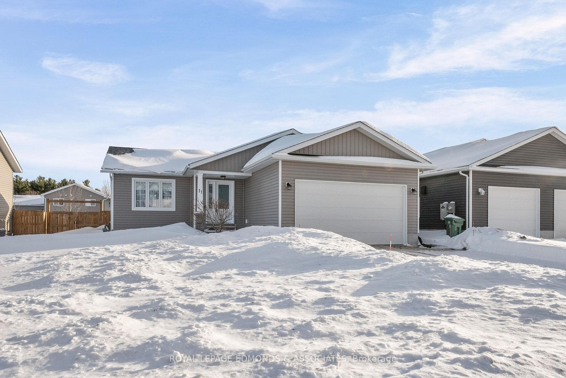 11 Terrance Drive, Petawawa, ON K8H 0G3 - Photo 1