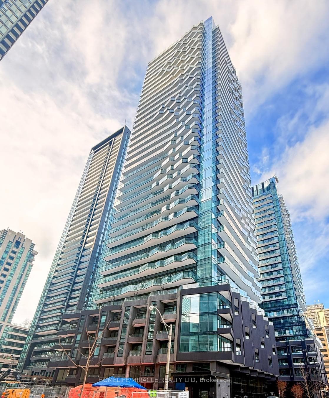 110 Broadway Avenue Unit 601, Leaside / Davisville, ON M4P 1V7 - Photo 1