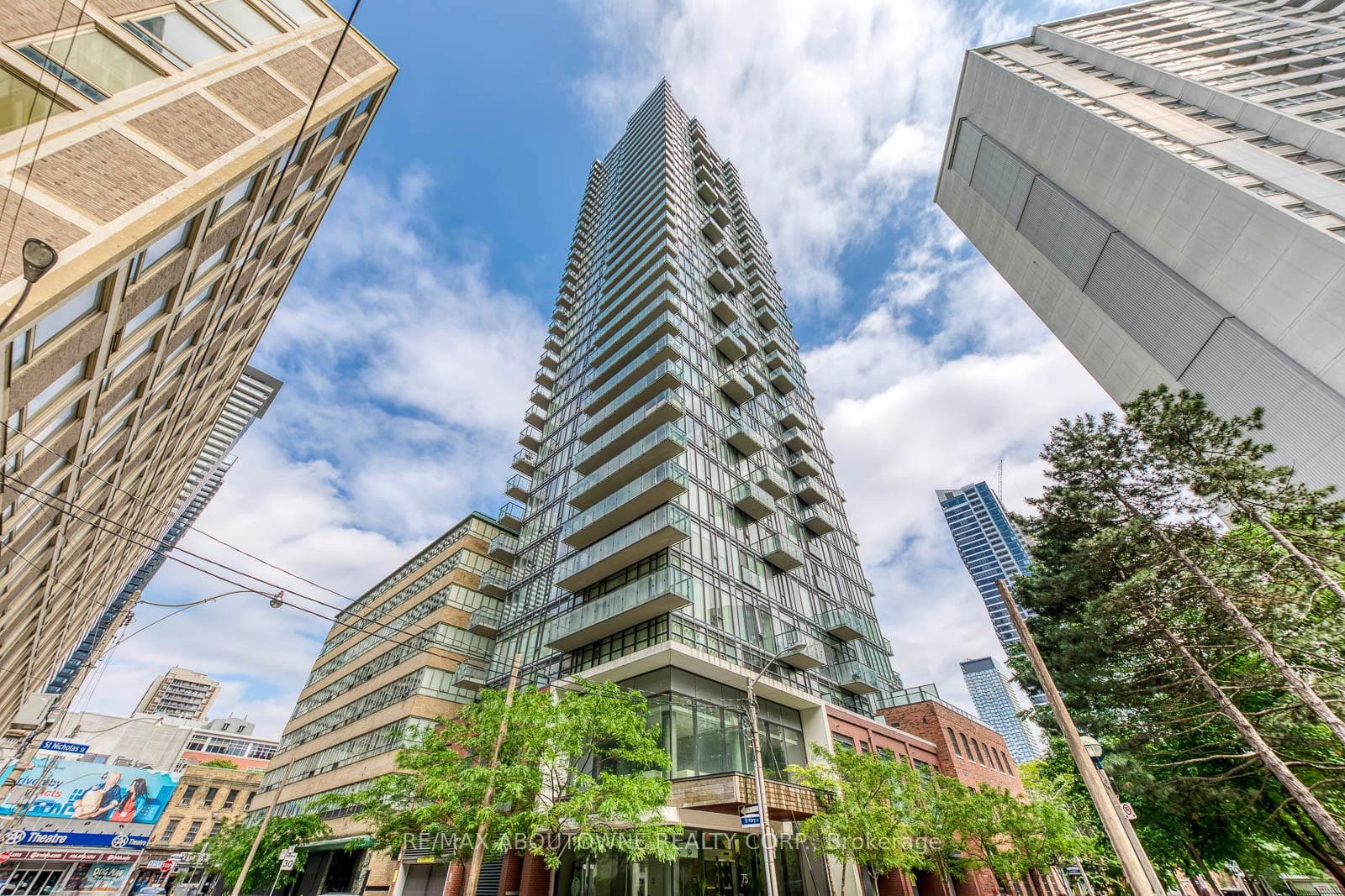 75 St Nicholas Street Unit 2908, Toronto C01