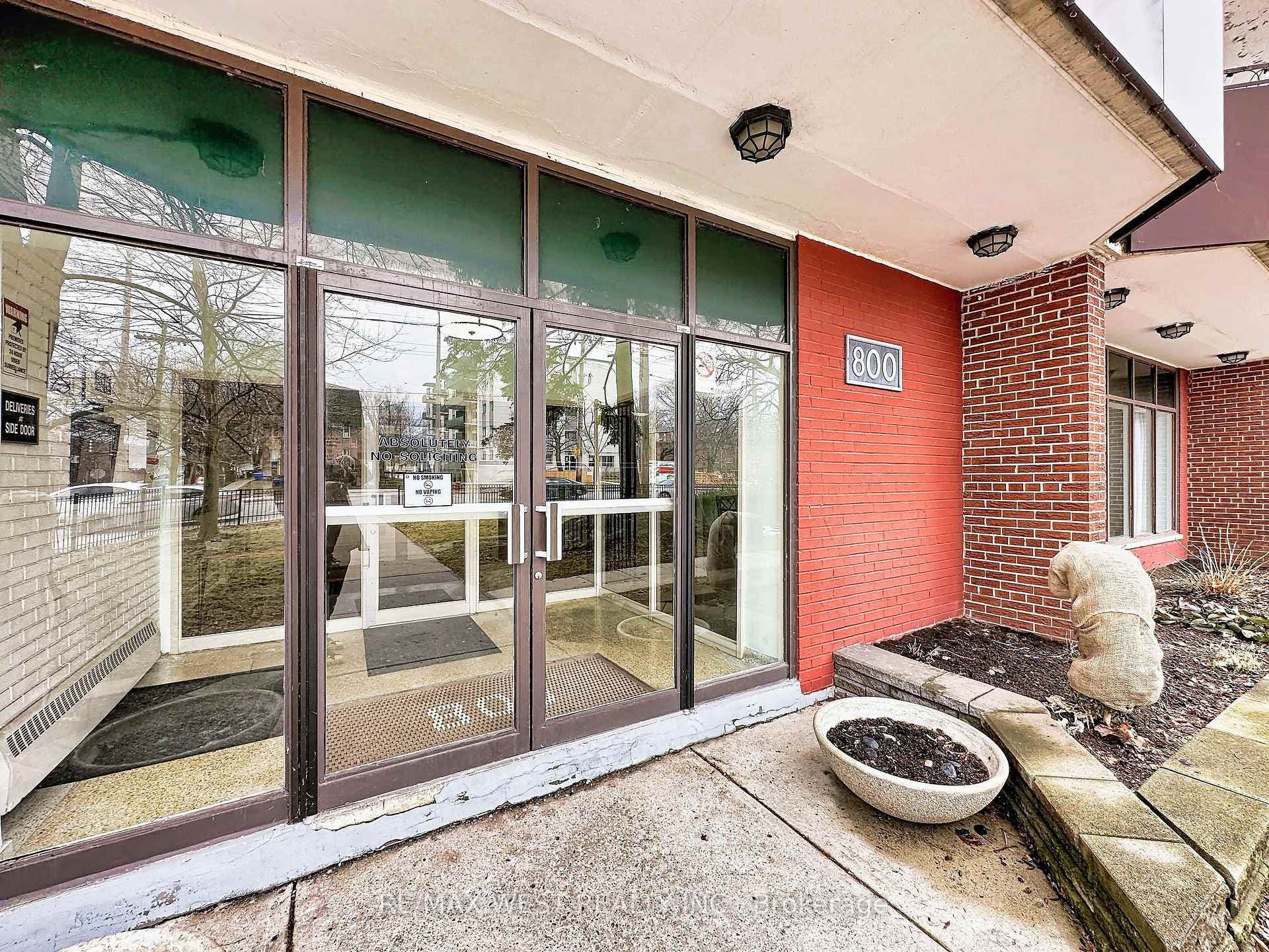 800 Kennedy Road Unit 206, Dorset Park / Kennedy Park, ON M1K 2C9 - Photo 1
