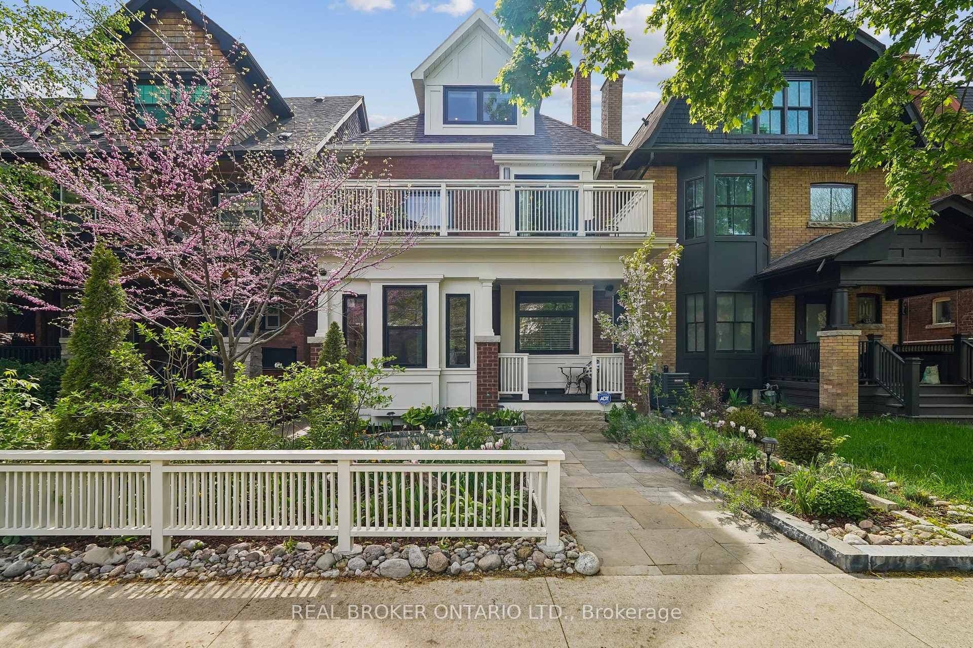 20 Brookmount Road, The Beaches / Upper Beaches, ON M4L 3N1 - Photo 1