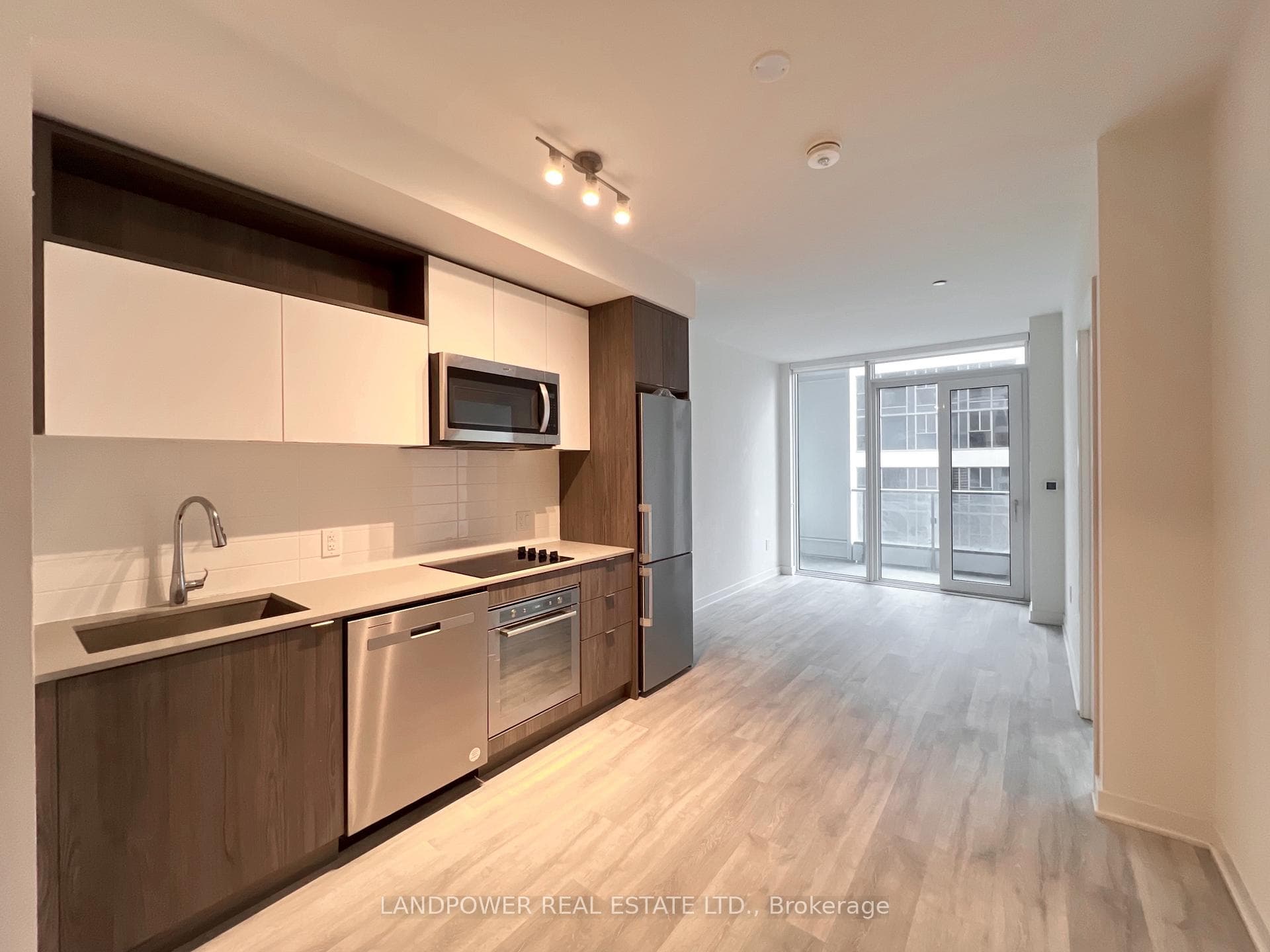 60 Princess Street Unit 443 SE, Regent Park / Cabbagetown / St. James Town, ON M5A 2C7 - Photo 1