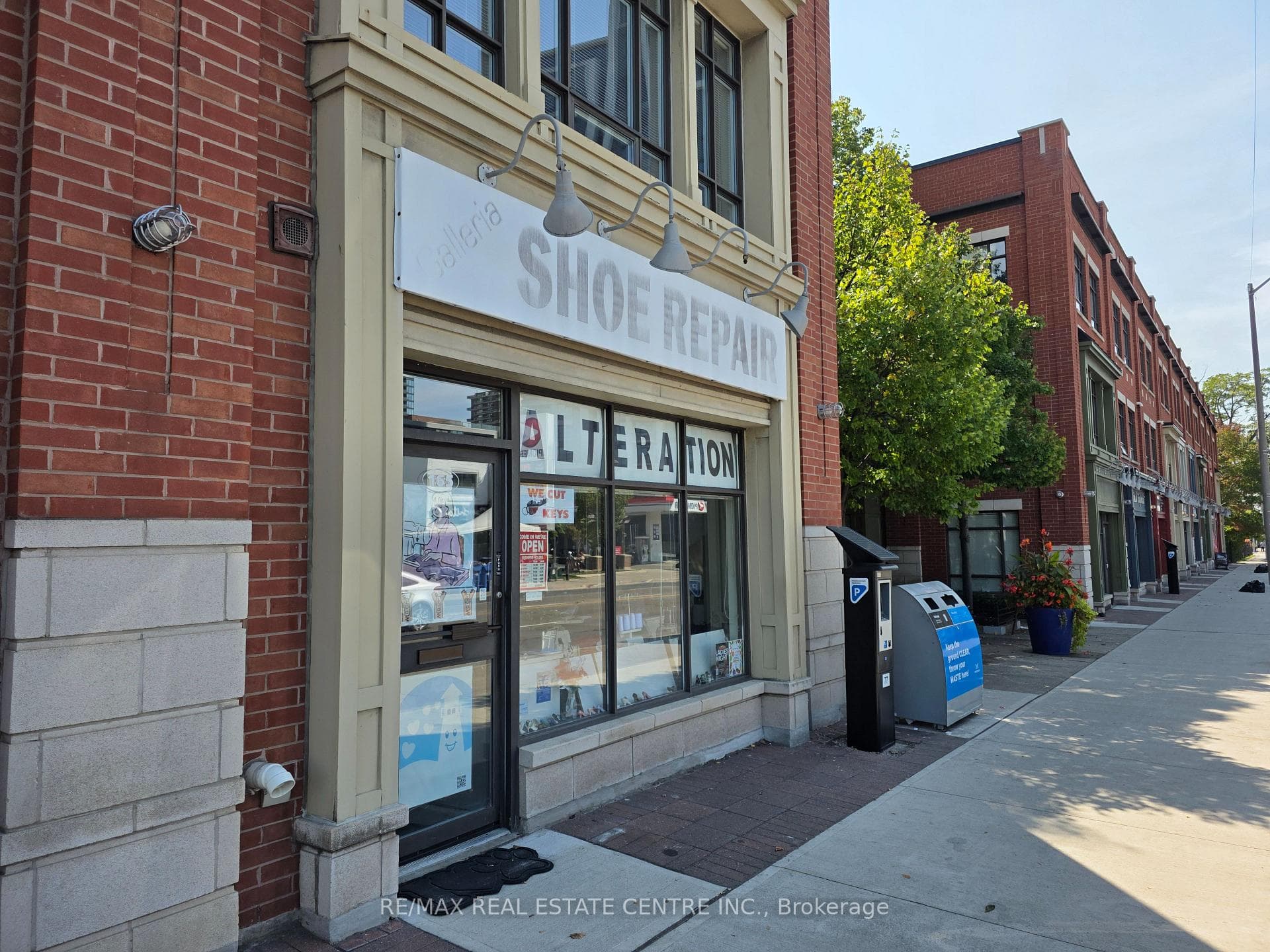 165 Lakeshore Road, Mississauga, ON L5G 4T9 - Photo 1