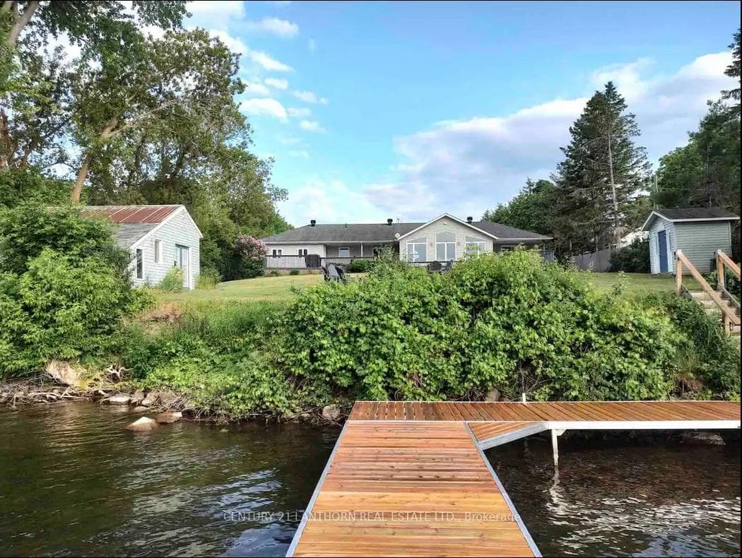2435 South Shore Road, Greater Napanee