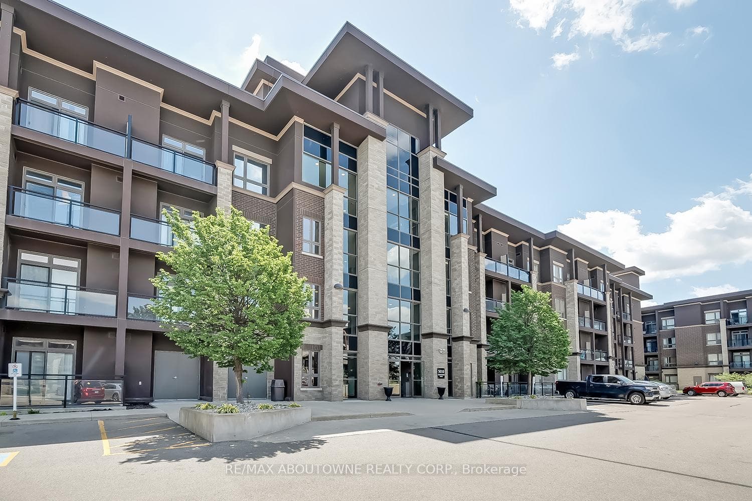 5010 Corporate Drive Unit 116, Burlington, ON L7L 0H6 - Photo 1