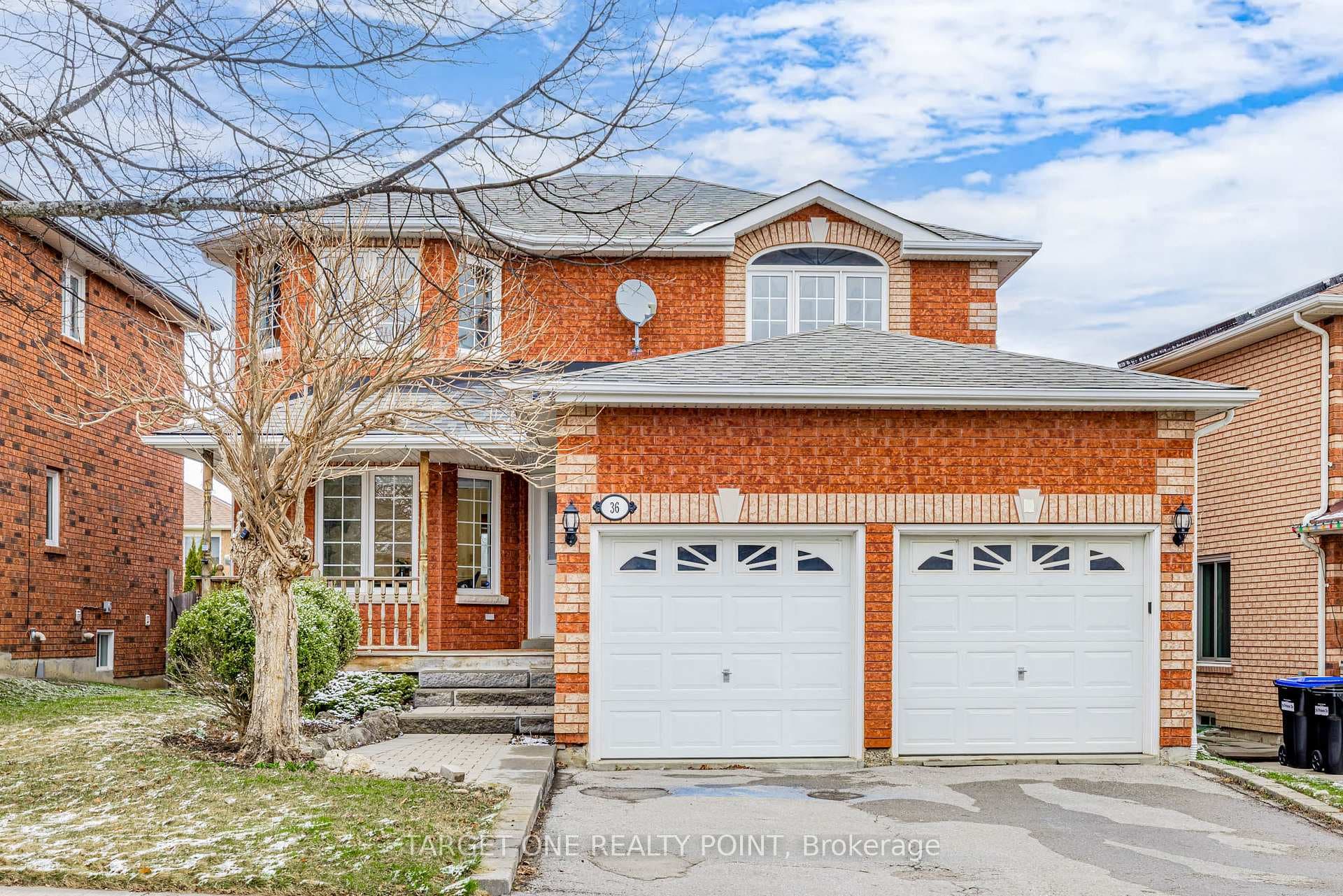 36 Prince Drive, Bradford West Gwillimbury, ON L3Z 3B7 - Photo 1