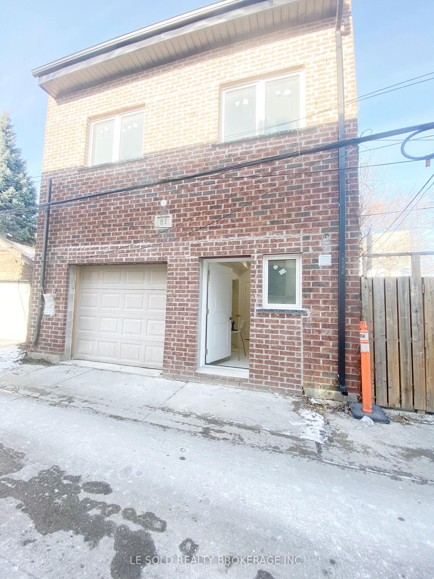 81 Hallam Street Unit Room L201, Bloor West Village / Swansea, ON M6H 1W7 - Photo 1