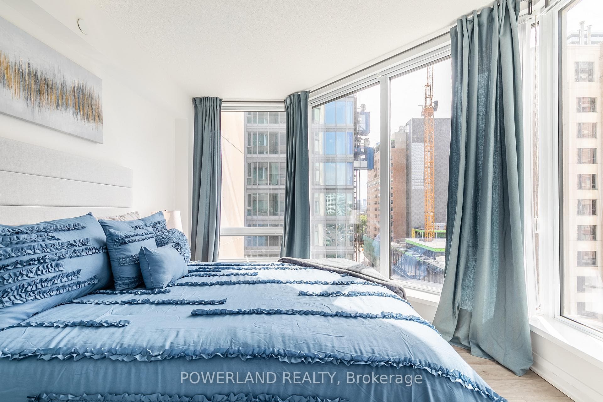 155 Yorkville Avenue Unit 814, Toronto C02