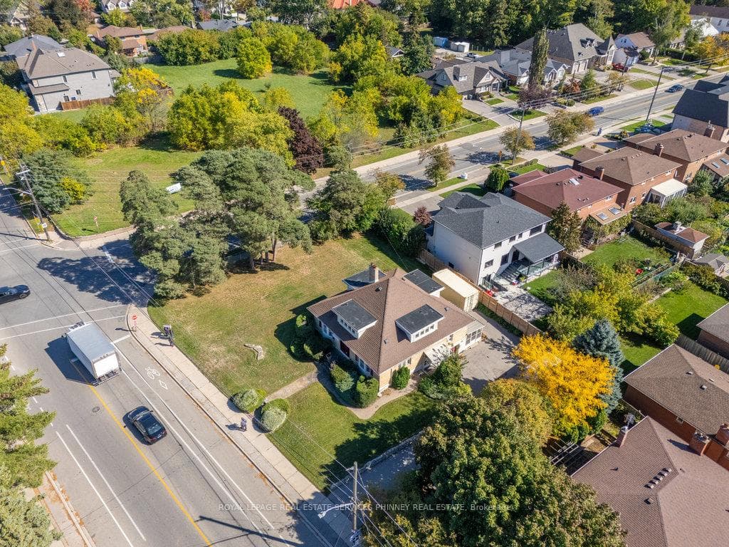 160 King Street, Mississauga, ON L5A 1T2 - Photo 1