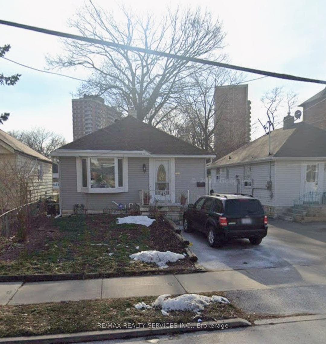 43 Harding Avenue, York / Weston, ON M6M 3A3 - Photo 1