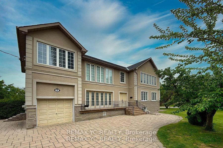 18 Mullet Road, Willowdale / Newtonbrook, ON M2M 2A6 - Photo 1