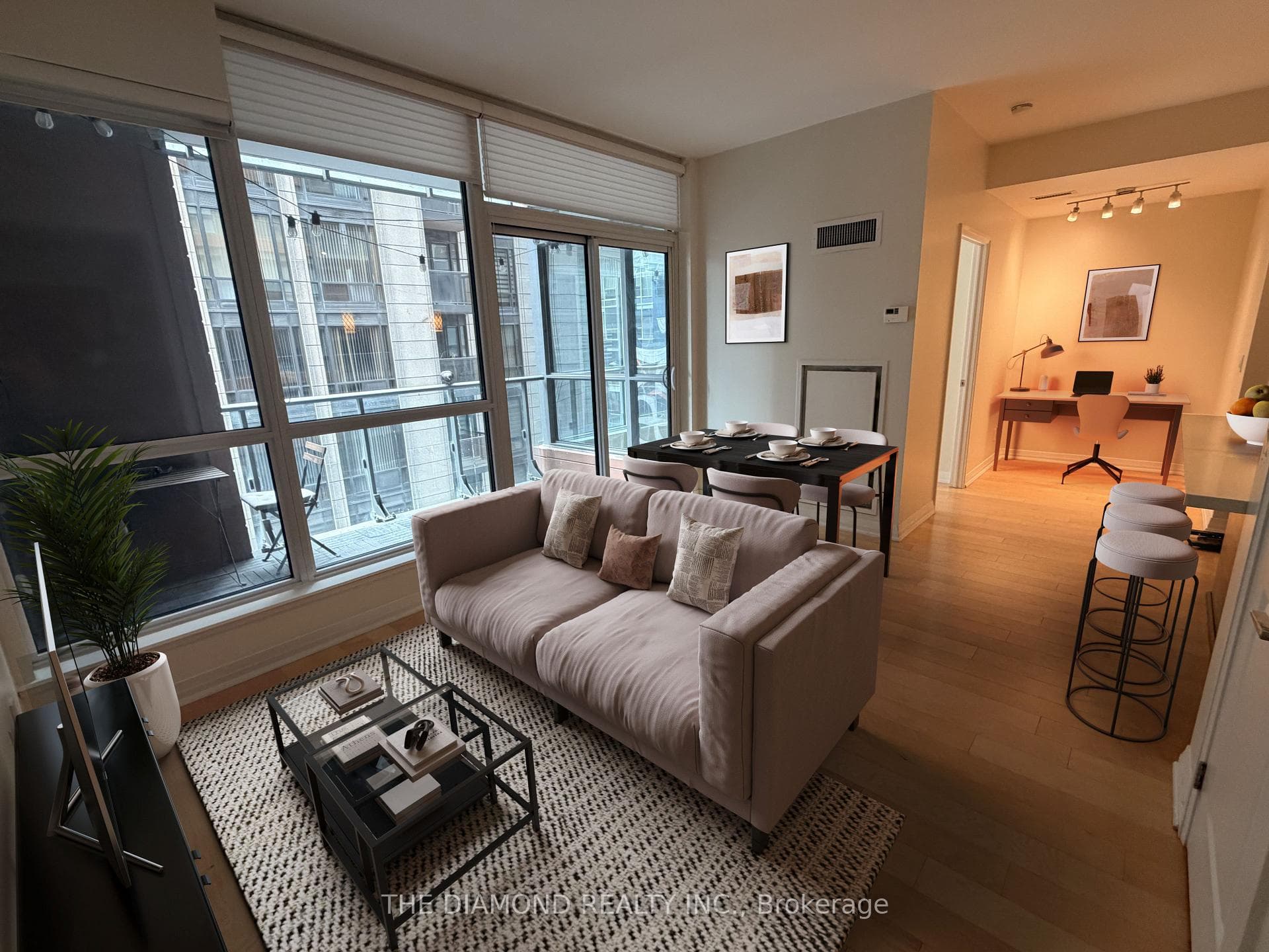 8 Mercer Street Unit 1506, Toronto C01