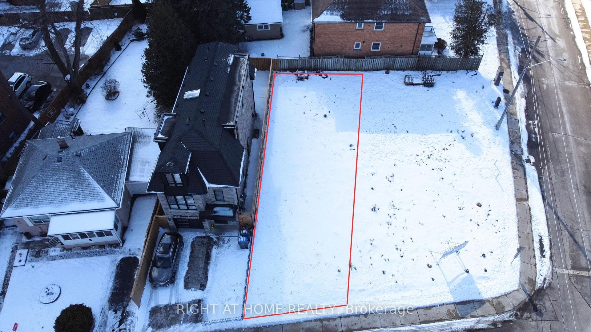 10B Benson Avenue, Mississauga, ON L5H 2P2 - Photo 1