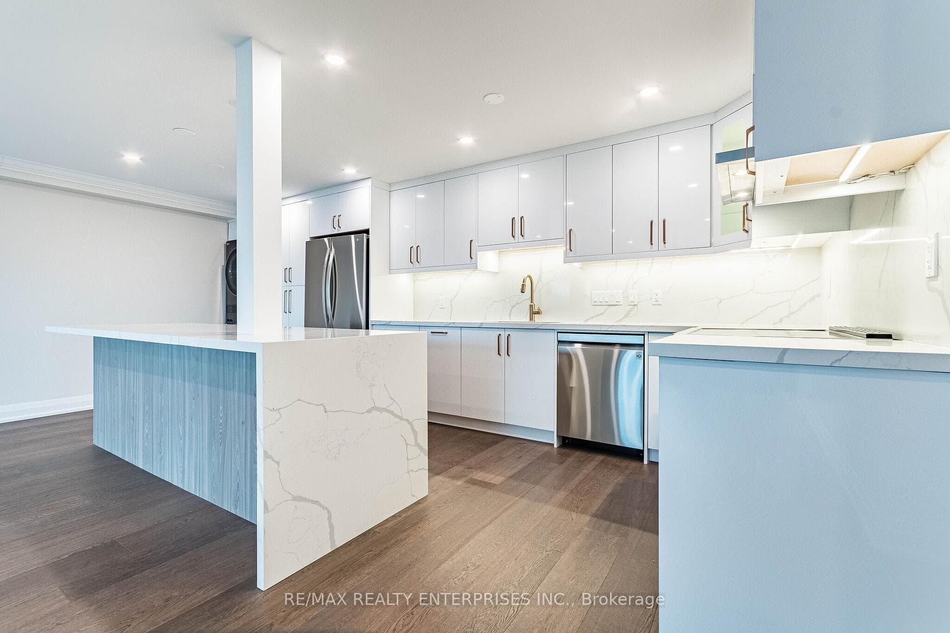 50 Elm Drive Unit 605, Mississauga, ON L5A 3X2 - Photo 1