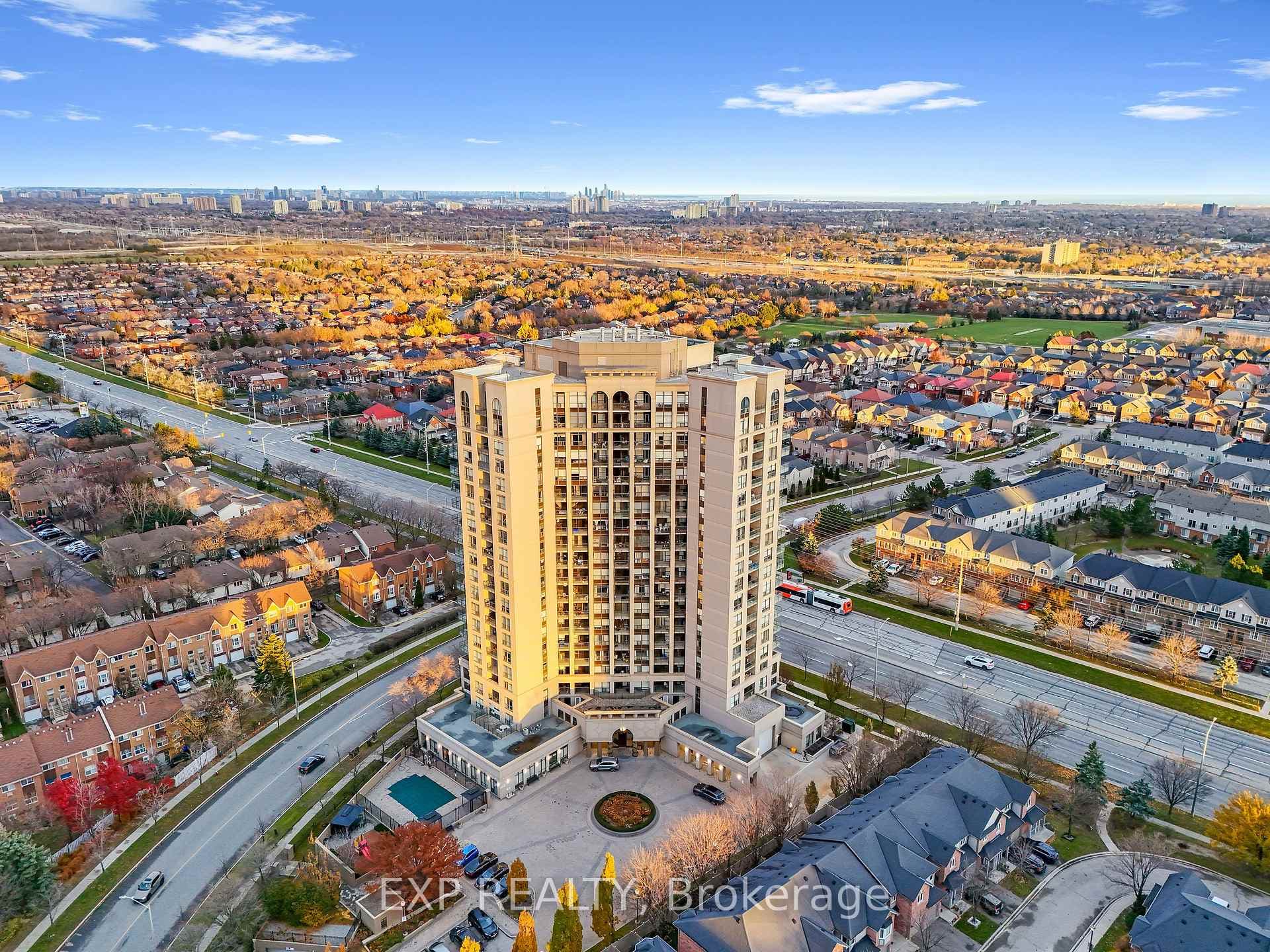 220 Forum Drive Unit 1009, Mississauga, ON L4Z 4K1 - Photo 1