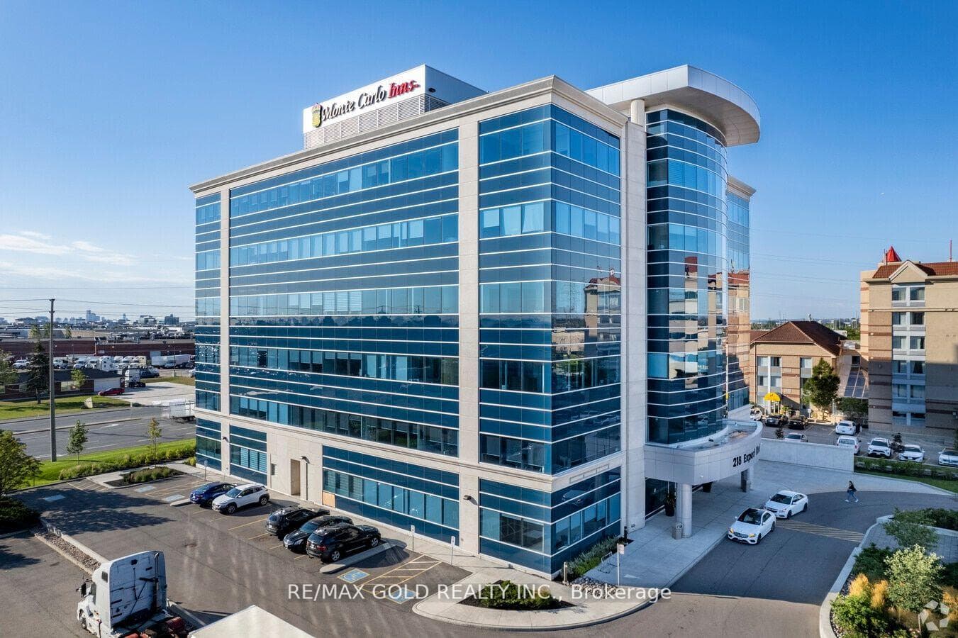 303-218 Export Boulevard, Mississauga, ON L5S 1Y4 - Photo 1