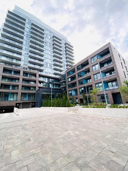 185 Deerfield Road Unit 219, Newmarket, ON L3Y 0G7 - Photo 1