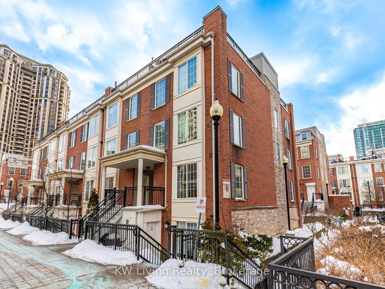 5 Everson Drive Unit 930, Willowdale / Newtonbrook, ON M2N 7C3 - Photo 1