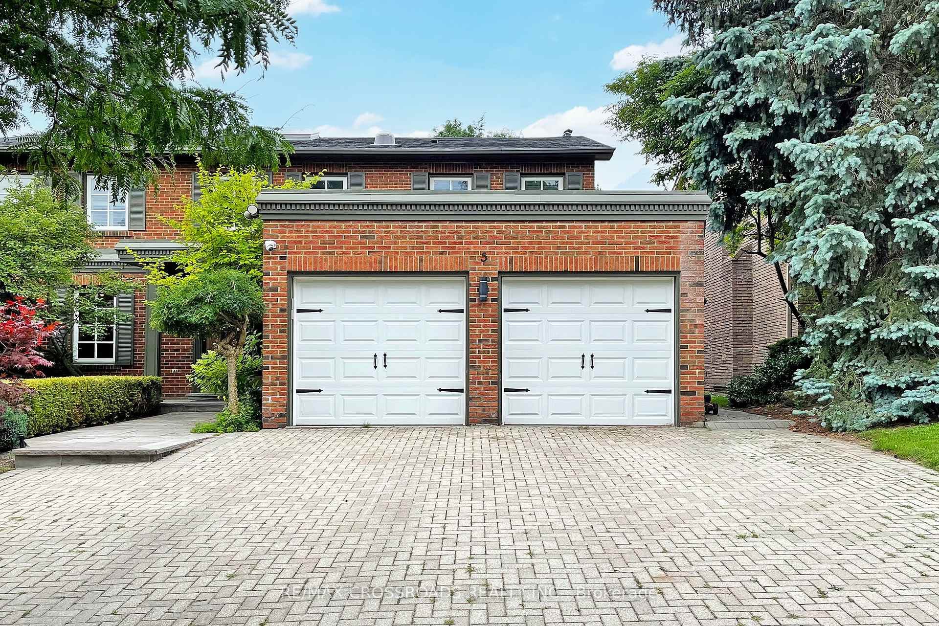 5 Magpie Crescent, Bridle Path / York Mills / Hoggs Hollow, ON M2L 2E6 - Photo 1