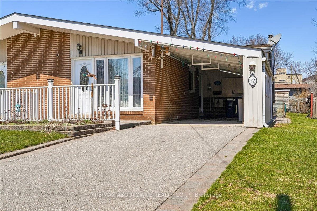 72 Dogwood Crescent, Scarborough (West Hill / Highland Creek), ON M1P 3N6 - Photo 1