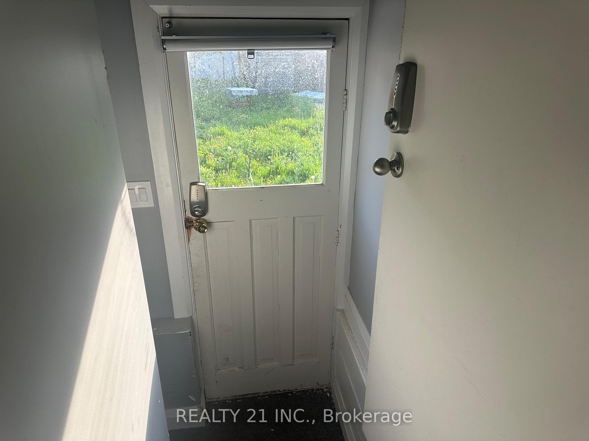 60 Phillip Avenue Unit Basement, Toronto E06