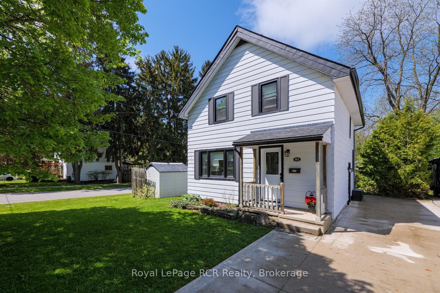 662 7th Avenue, Owen Sound, ON N4K 2X8 - Photo 1