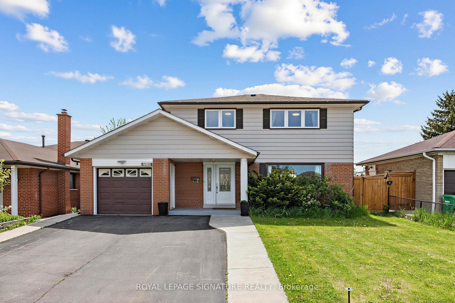 7258 Vernor Drive, Mississauga, ON L4T 2P4 - Photo 1