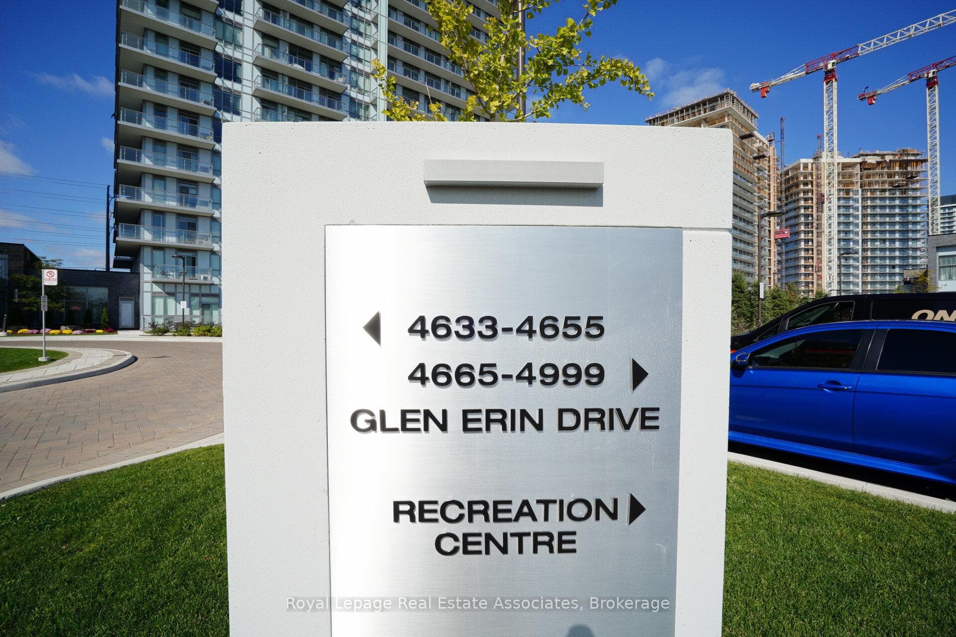 4633 Glen Erin Drive Unit 310, Mississauga, ON L5M 0Y6 - Photo 1