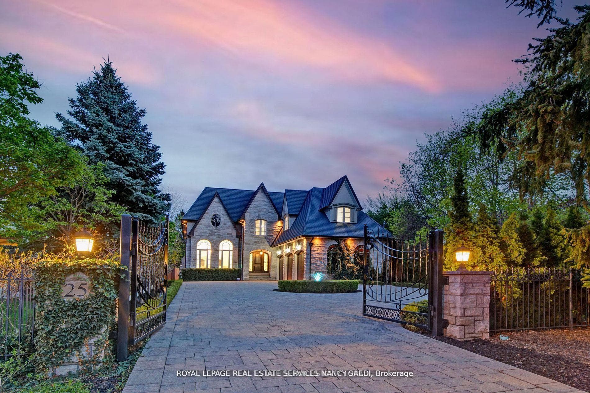 25 Truman Road, Bridle Path / York Mills / Hoggs Hollow, ON M2L 2L4 - Photo 1