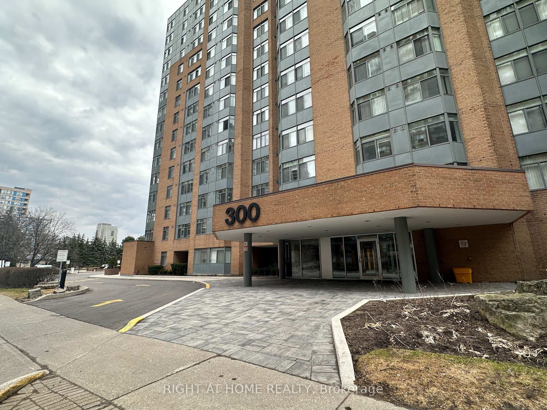 300 Webb Drive Unit 1406, Mississauga, ON L5B 3W3 - Photo 1