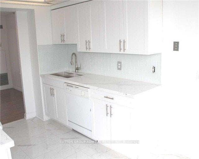 1121 Steeles Avenue Unit 909, Thornhill / Willowdale, ON M2R 3W7 - Photo 1