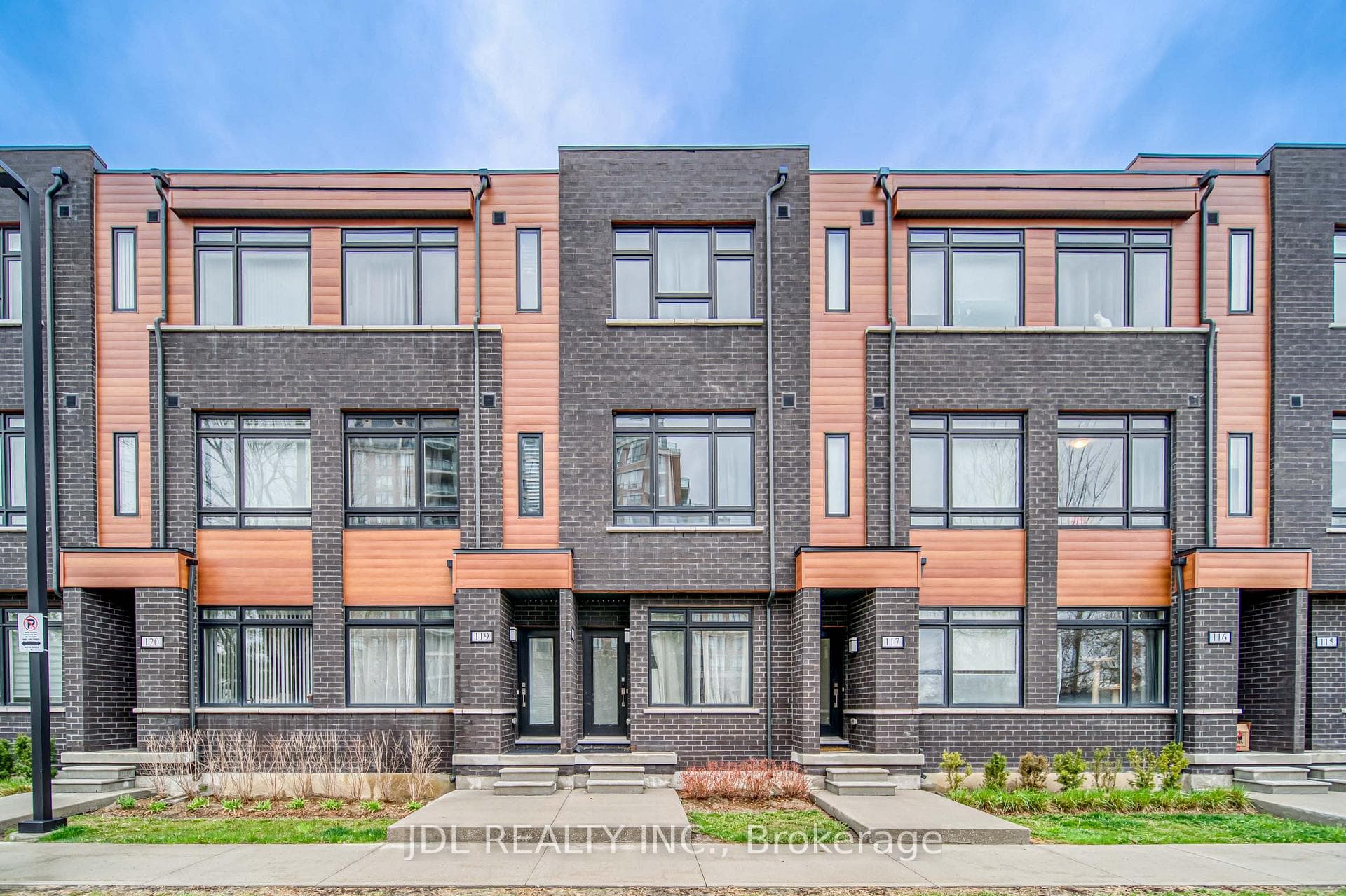370 D Red Maple Road Unit 118, Richmond Hill, ON L4C 5T4 - Photo 1