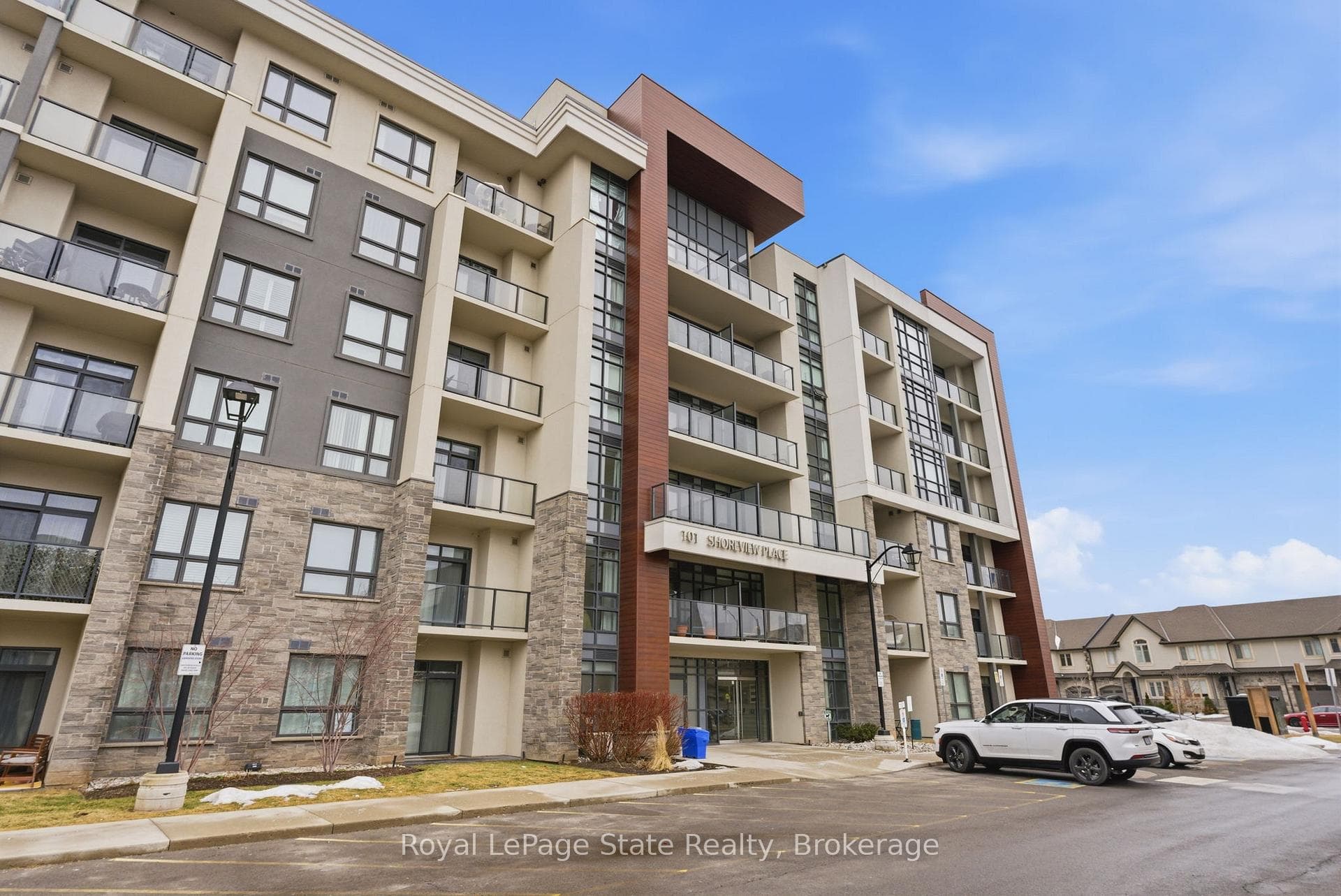 101 Shoreview Place Unit 624, Hamilton, ON L8E 0K2 - Photo 1