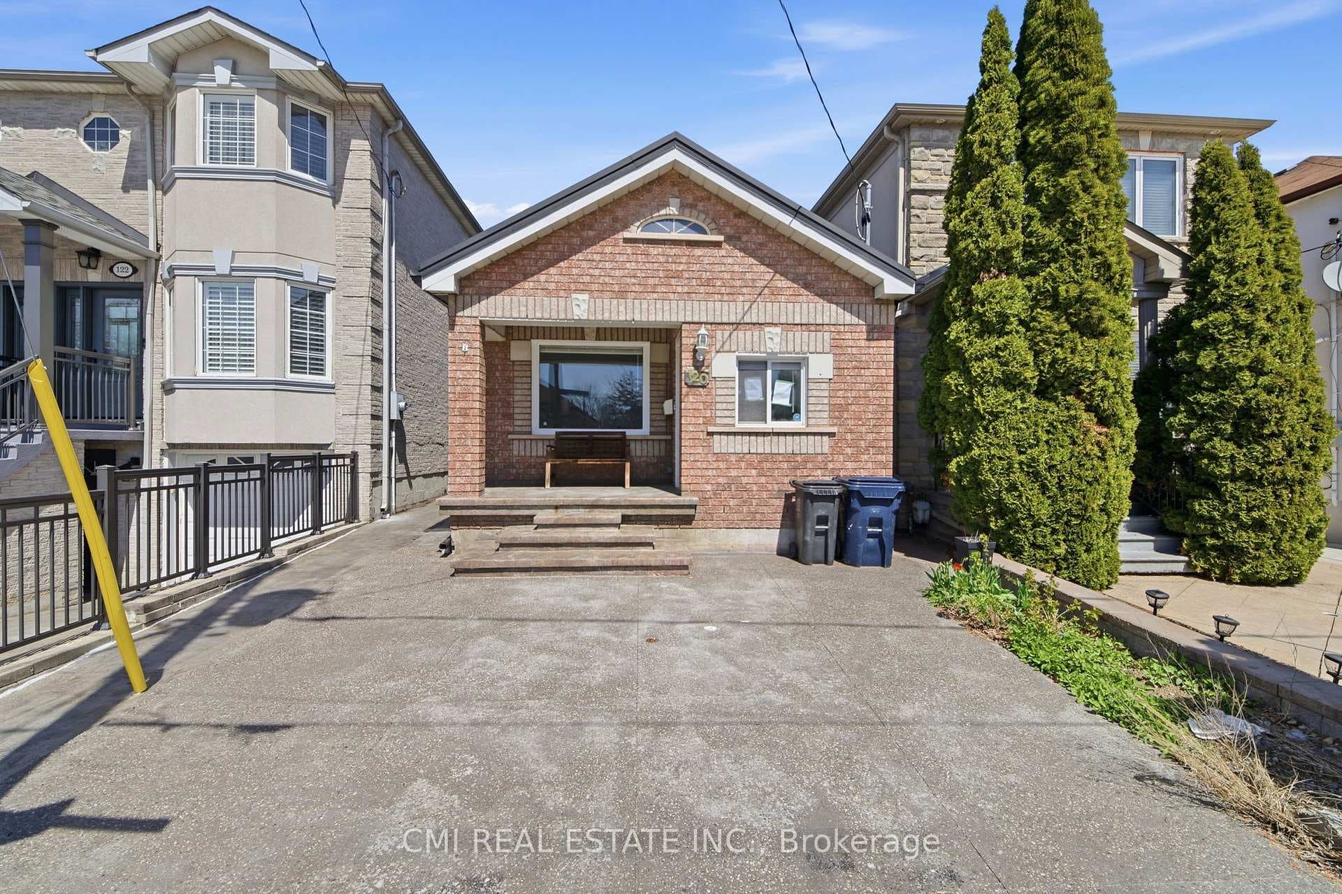 120 Northland Avenue, Keelesdale / Eglinton West, ON M6N 2E2 - Photo 1
