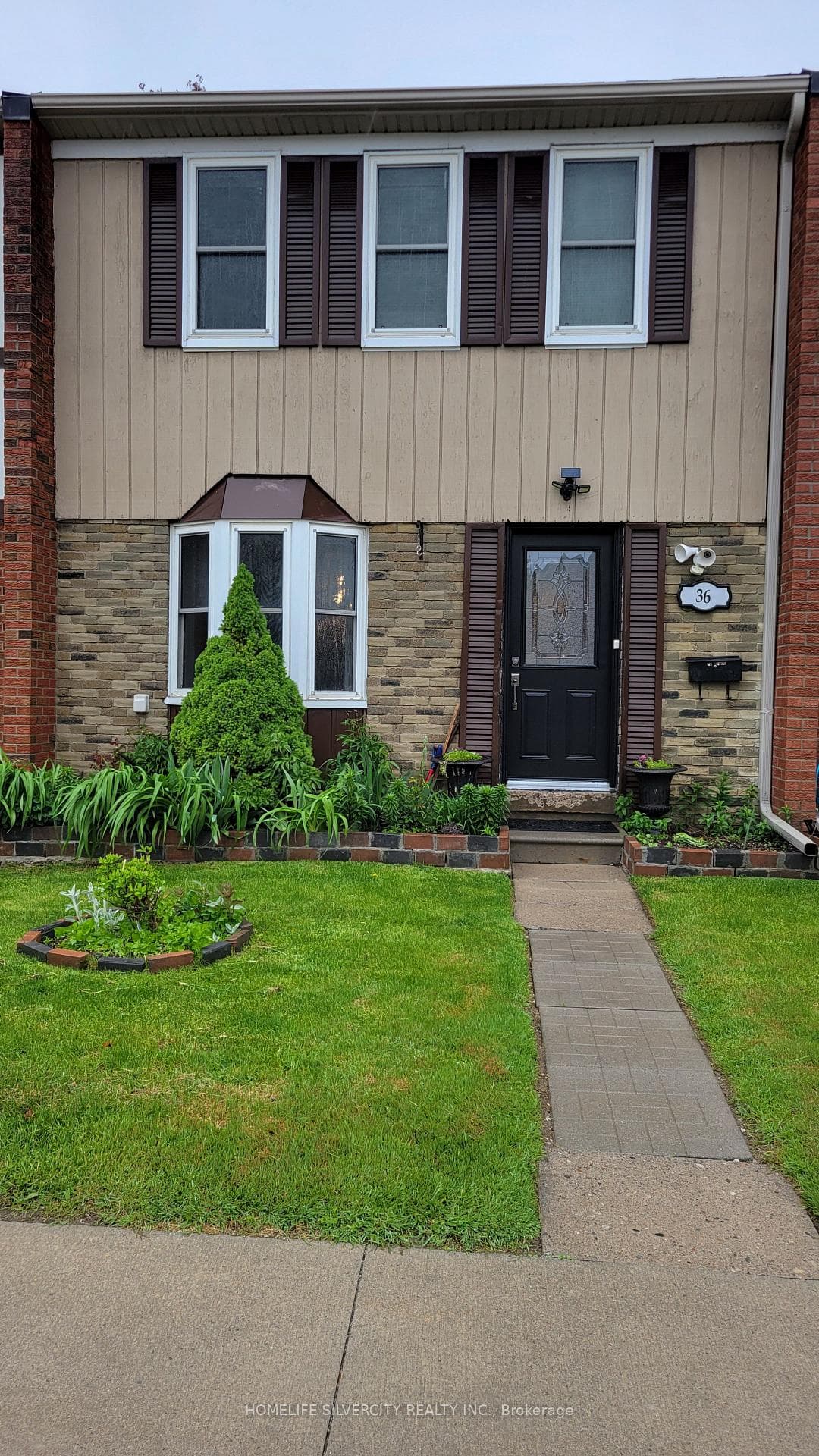 900 Central Park Drive Unit 36, Brampton, ON L6S 3J6 - Photo 1