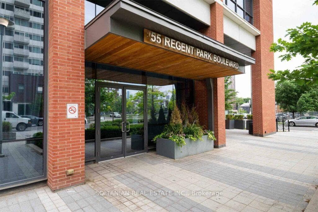 55 Regent Park Boulevard Unit 323, Toronto C08