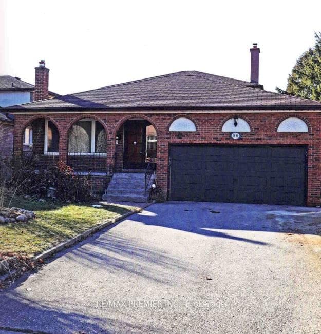 56 Fairchild Avenue Unit Main, Thornhill / Willowdale, ON M2M 1T7 - Photo 1