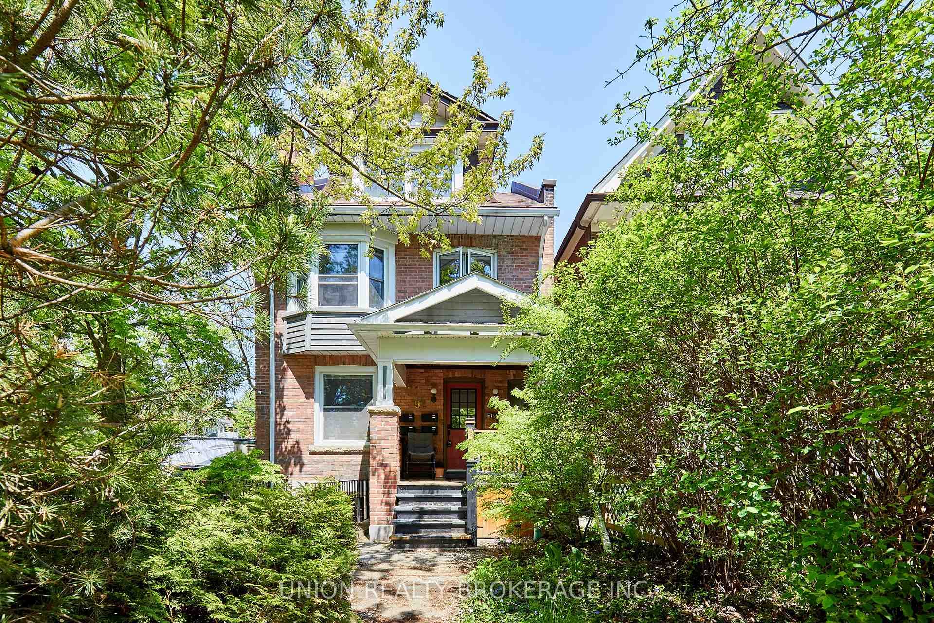 92 Dixon Avenue Unit 3rd Floor, The Beaches / Upper Beaches, ON M4L 1N7 - Photo 1