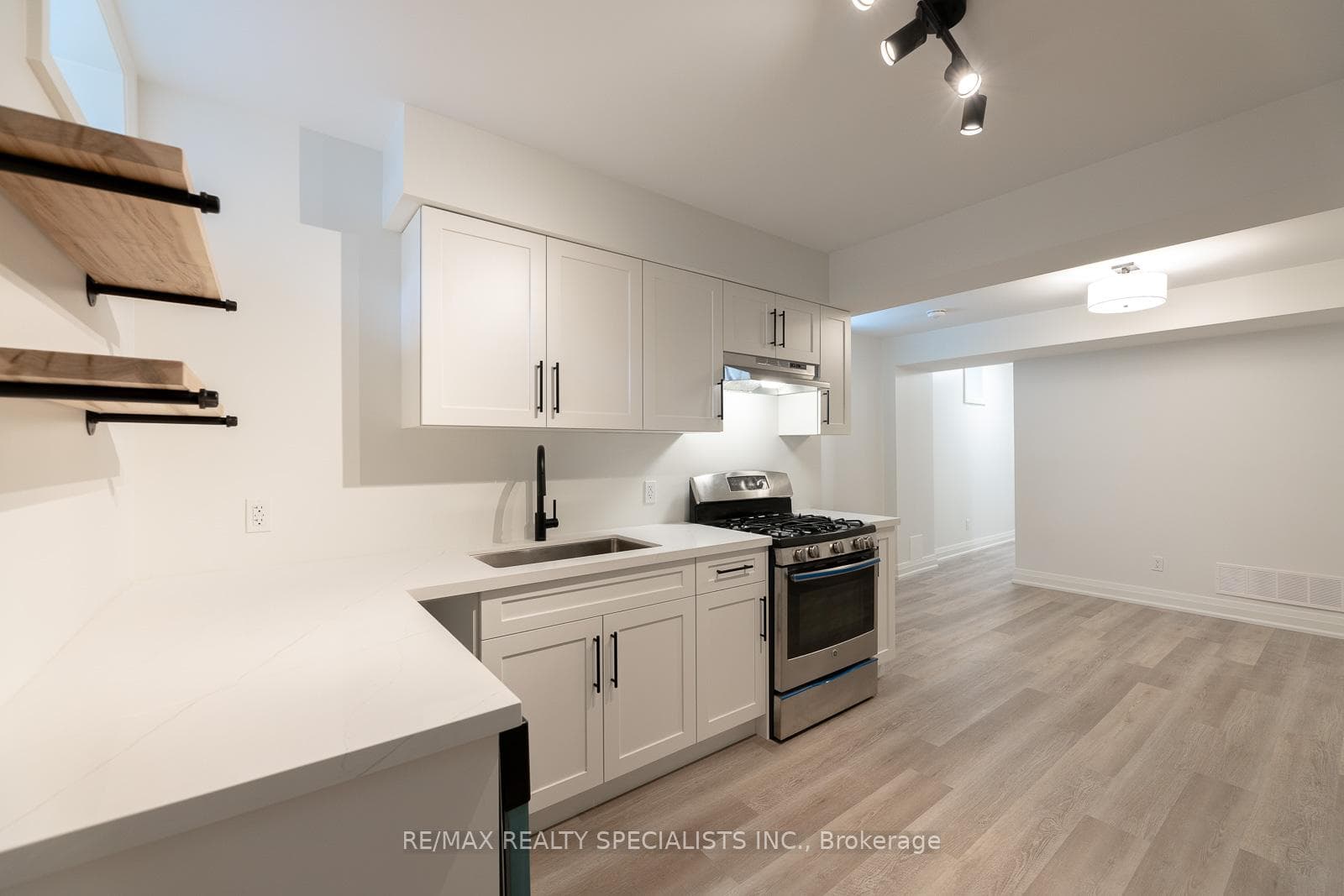 82 Marchmount Road Unit Unit 1, Annex / Yorkville / Summerhill, ON M6G 2B1 - Photo 1
