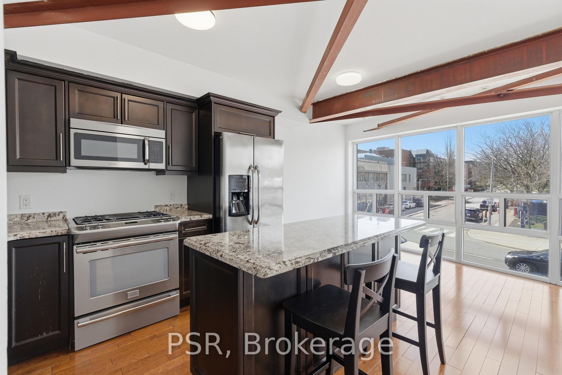 2541 Yonge Street Unit Apt 1, Leaside / Davisville, ON M4P 2H9 - Photo 1