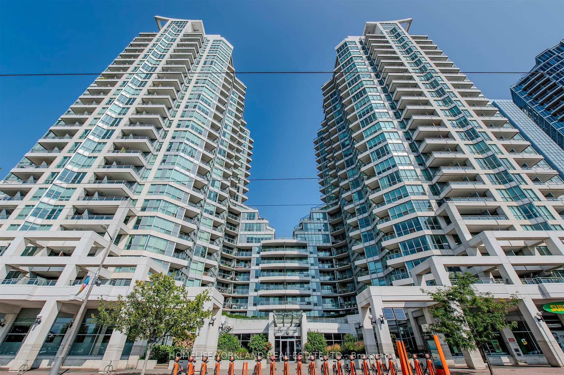 230 Queens Quay Unit 323, Downtown Toronto / Waterfront, ON M5J 2Y7 - Photo 1
