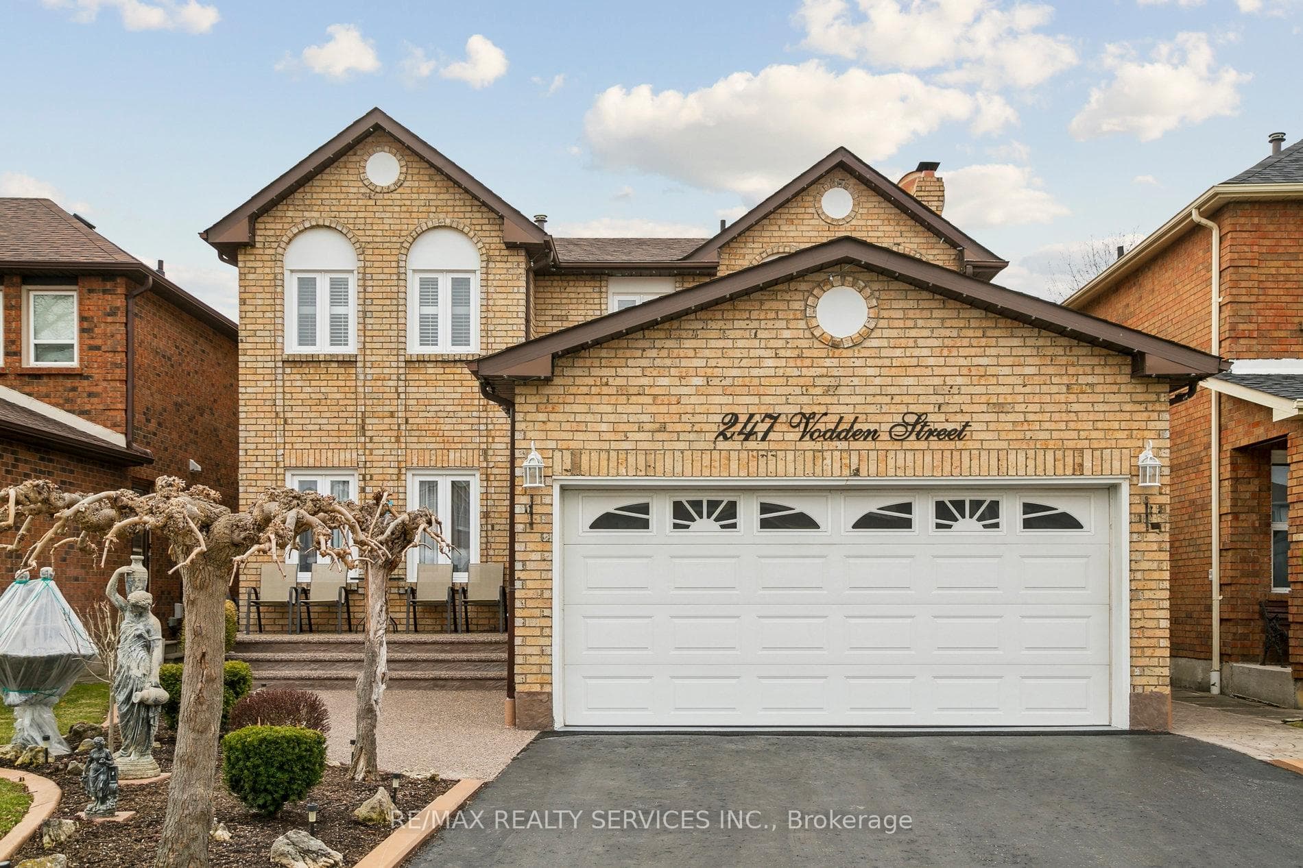 247 Vodden Street, Brampton, ON L6X 2X7 - Photo 1