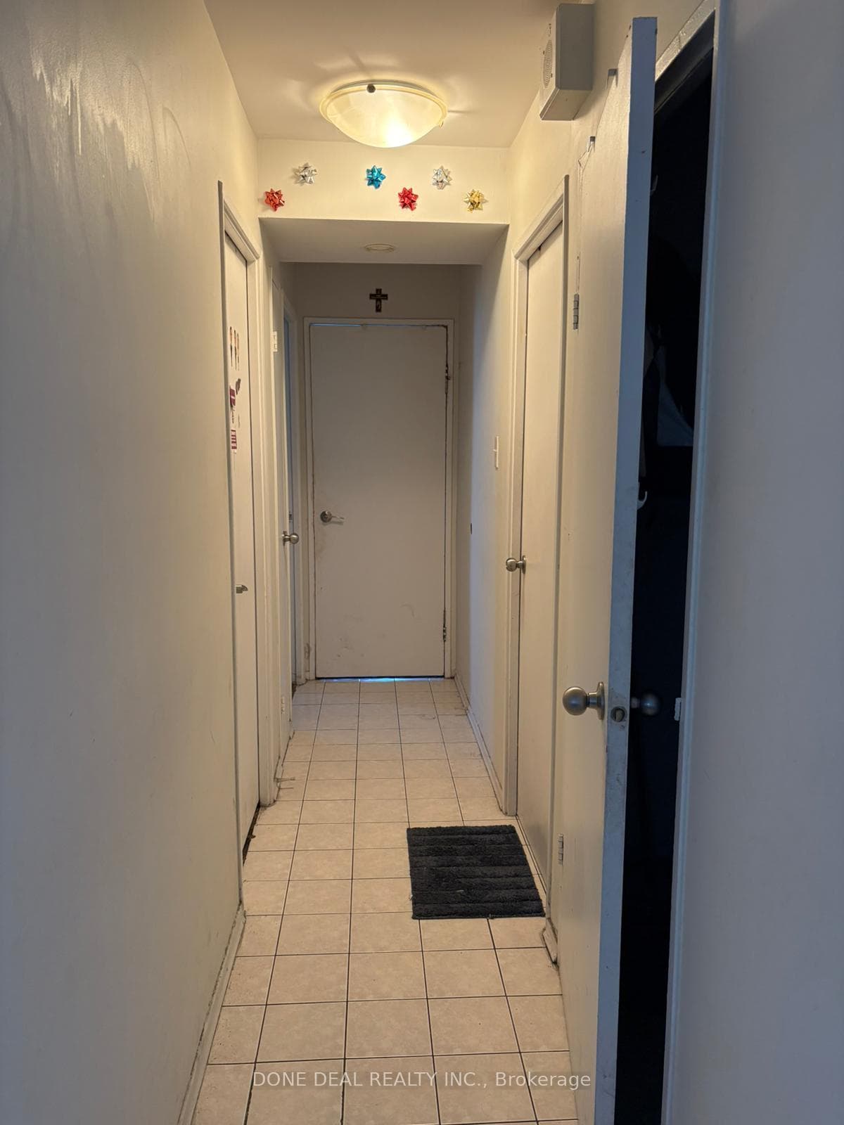 10 Martha Eaton Way Unit 1608, York / Weston, ON M6M 5B3 - Photo 1