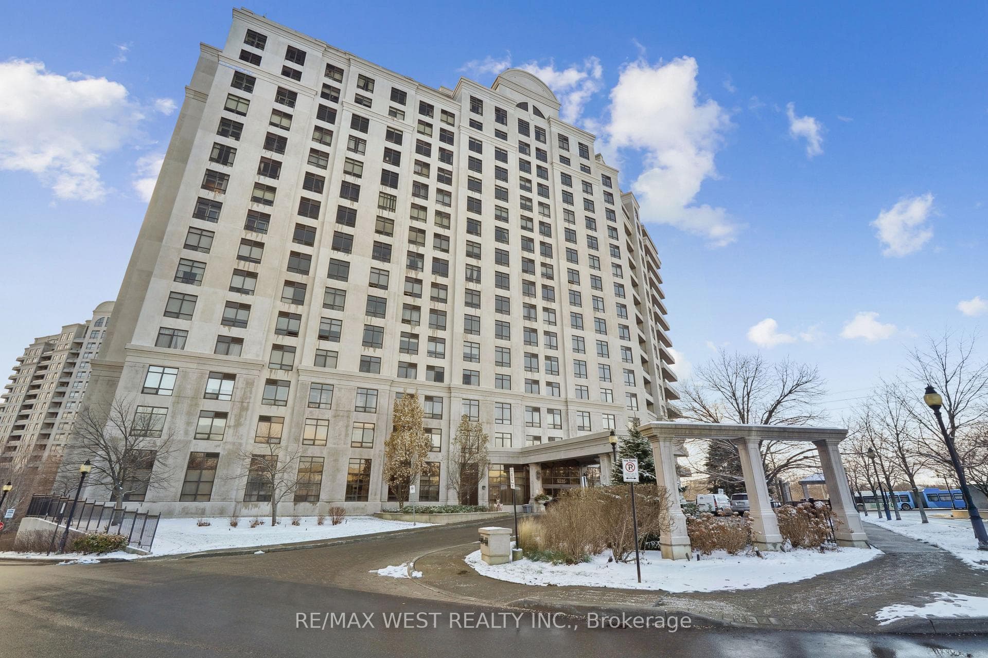 9235 Jane Street Unit 407, Vaughan, ON L6A 0J8 - Photo 1