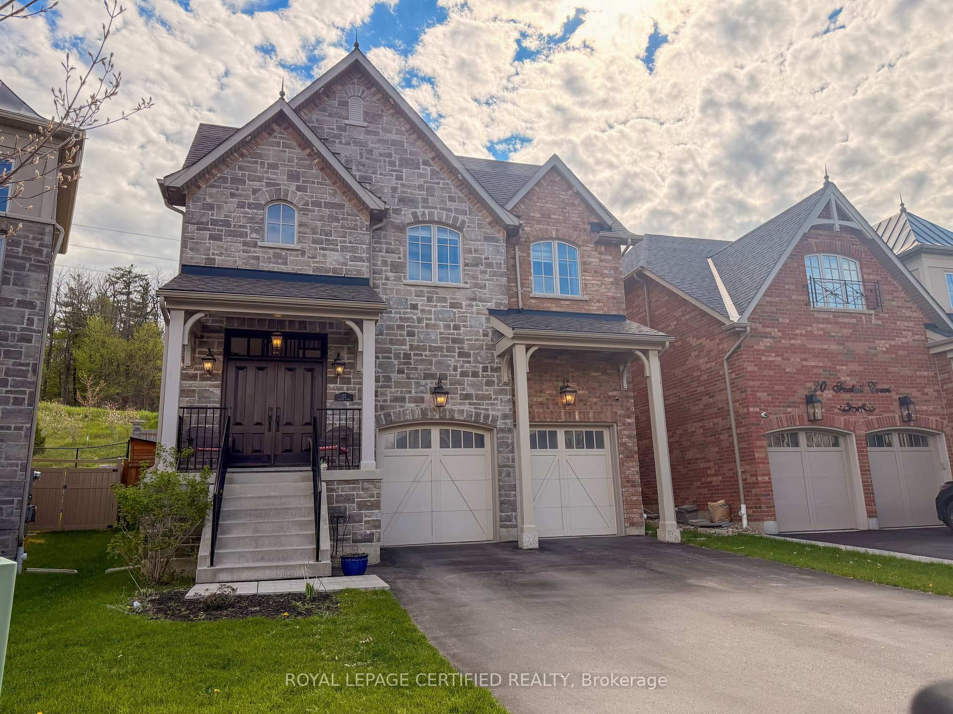 22 foxtail Court, Halton Hills, ON L7G 0J9 - Photo 1